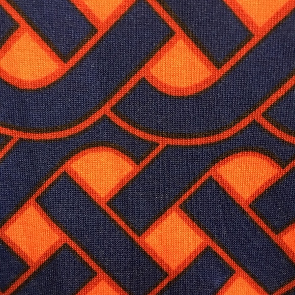 Lularoe 2xl Classic Tee - Picture 3 of 5